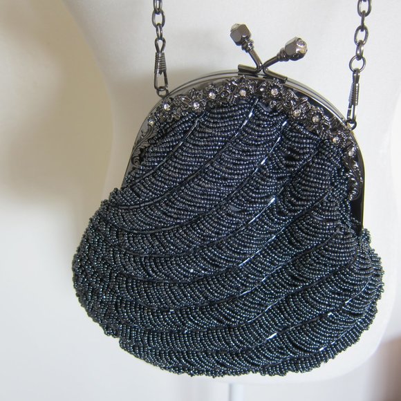 SILVER GREY BEADED EVENING CLUTCH/SHOULDER BAG - Picture 1 of 4